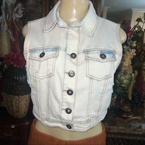 🦋🦋🦋 Ci sono - denim jacket , no sleeve size M .(junior)